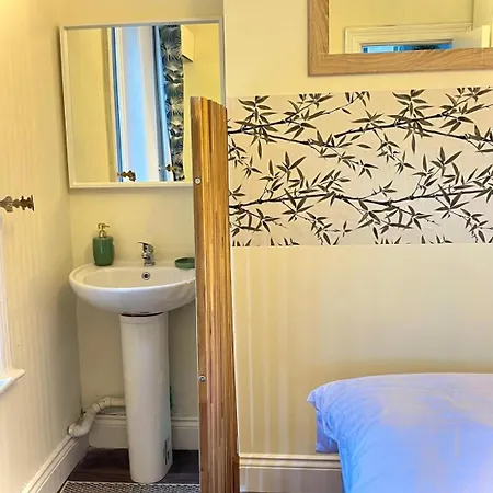 In House - 1-spacious Modern Duplex 2b2b Dublin